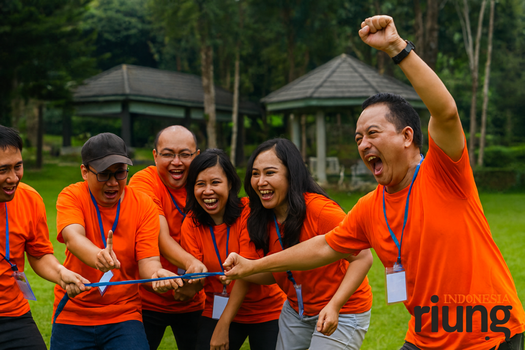 Peserta outbound perusahaan melakukan aktivitas kerja sama di area outdoor Grand Ussu