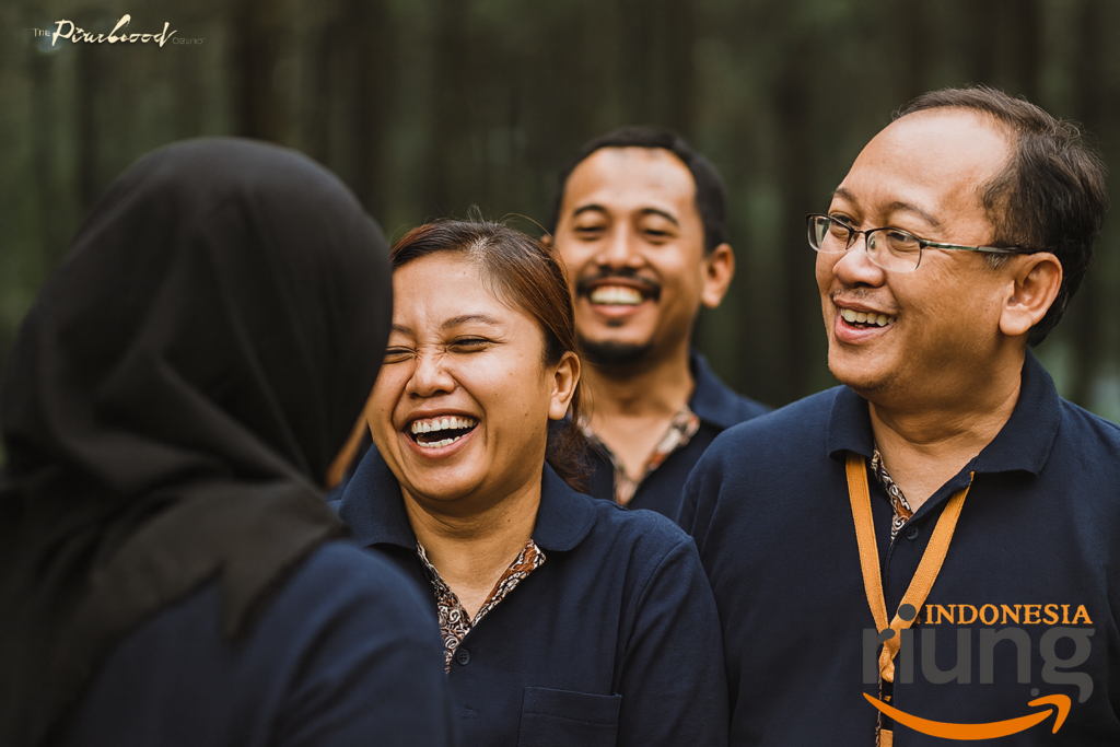 Foto close up peserta gathering di nite and day MDC