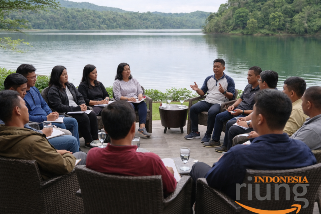 Interaksi peserta outbound dalam kegiatan kolaboratif