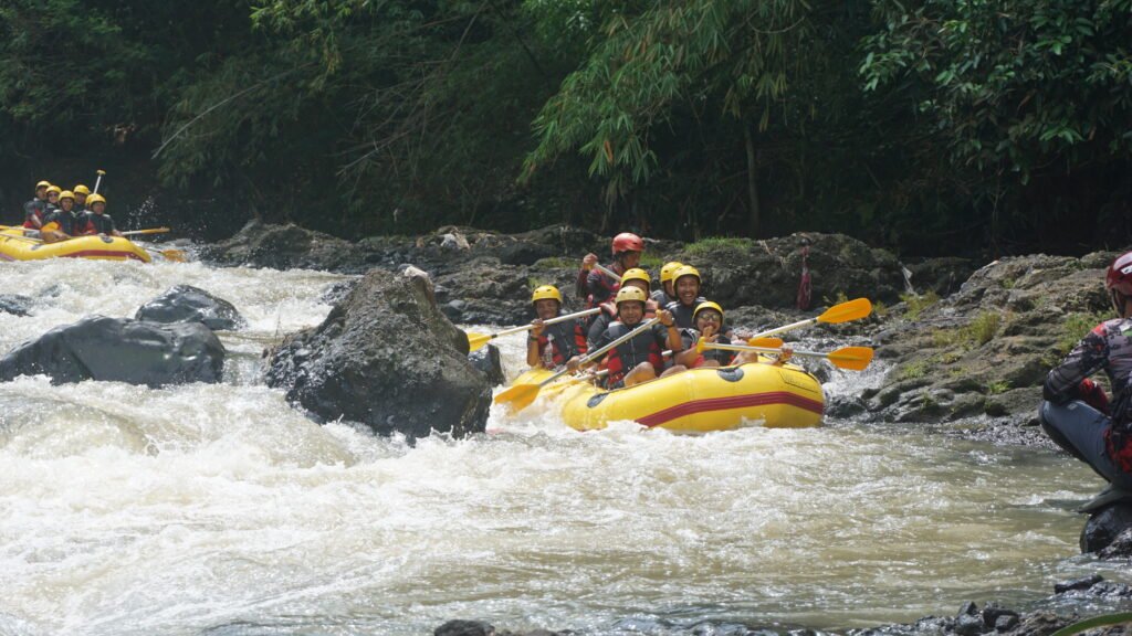 Paket & Harga Rafting Cisadane Bogor terbaru 2025