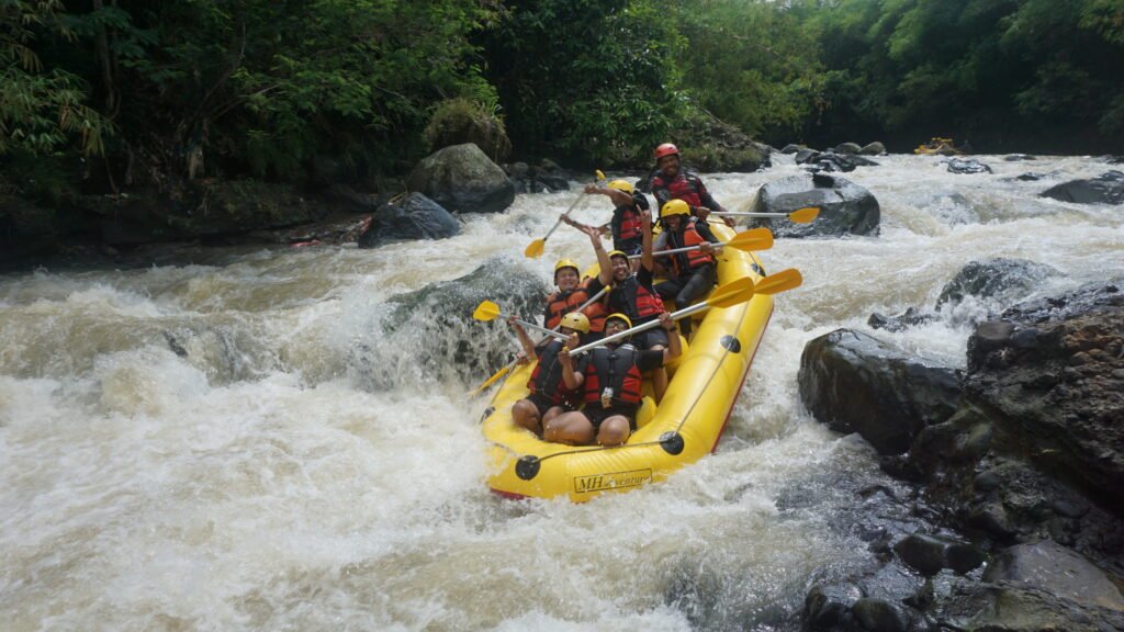 Panduan lengkap Rafting Cisadane Bogor untuk pemula