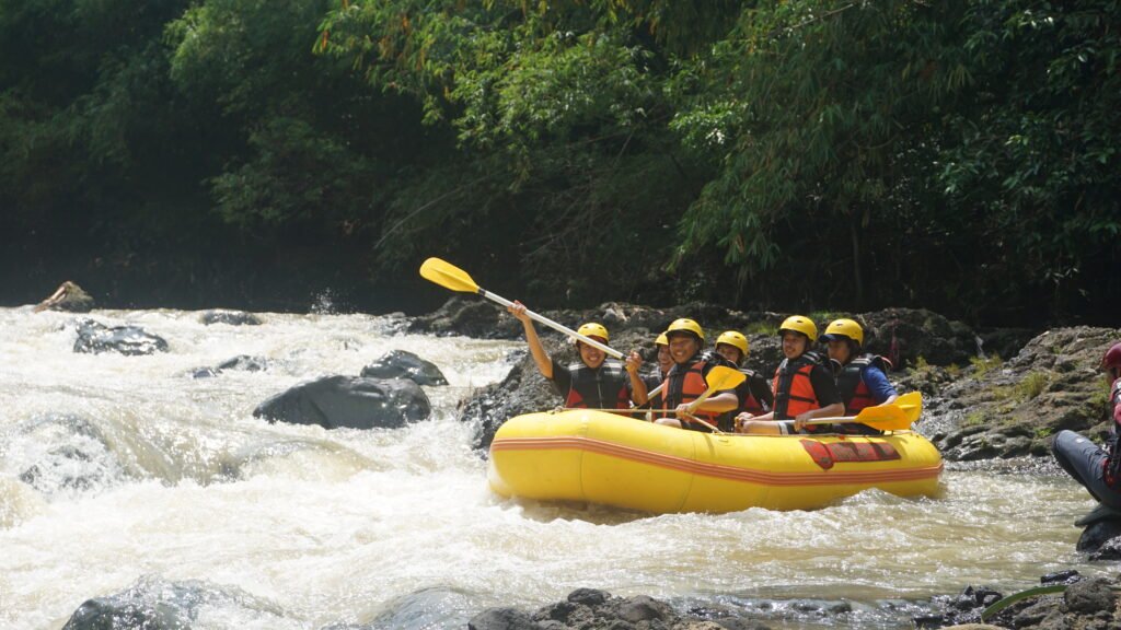 Rafting Sungai Citatih Sukabumi