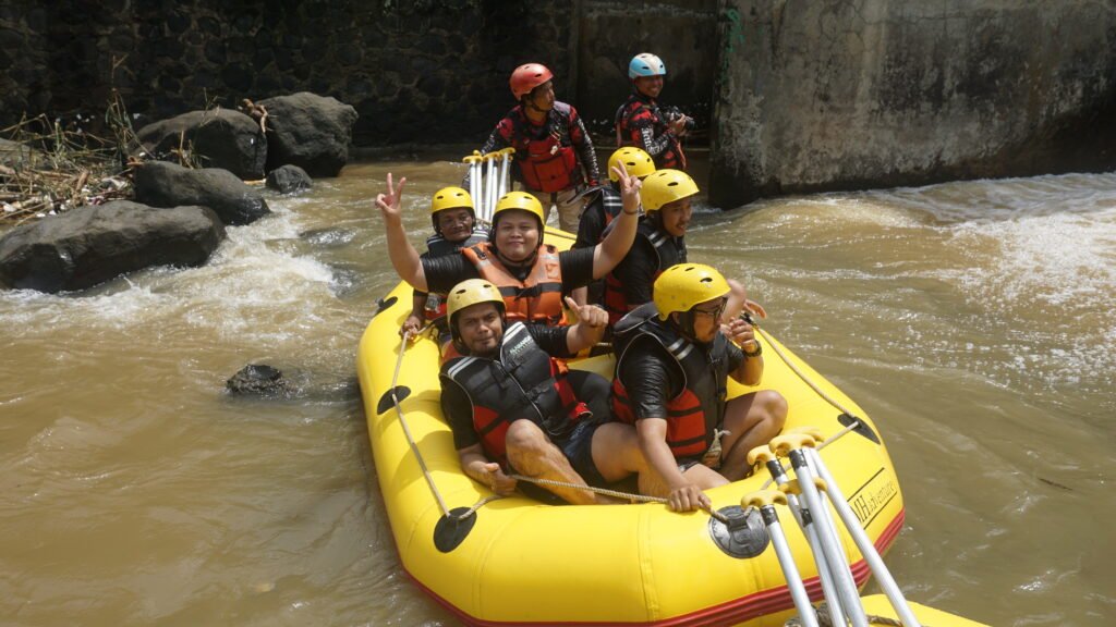 Paket Rafting Cisadane Bogor