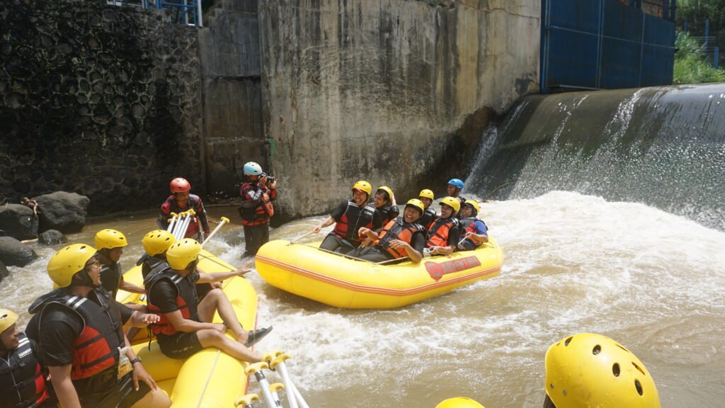 Leadership di atas Jeram Sungai Citatih