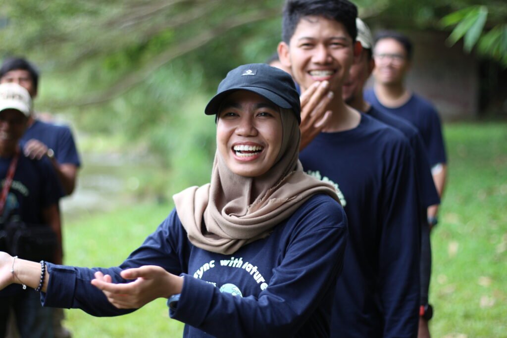 Acara gathering outdoor di Padi Resort Pancawati dengan suasana nyaman dan sejuk