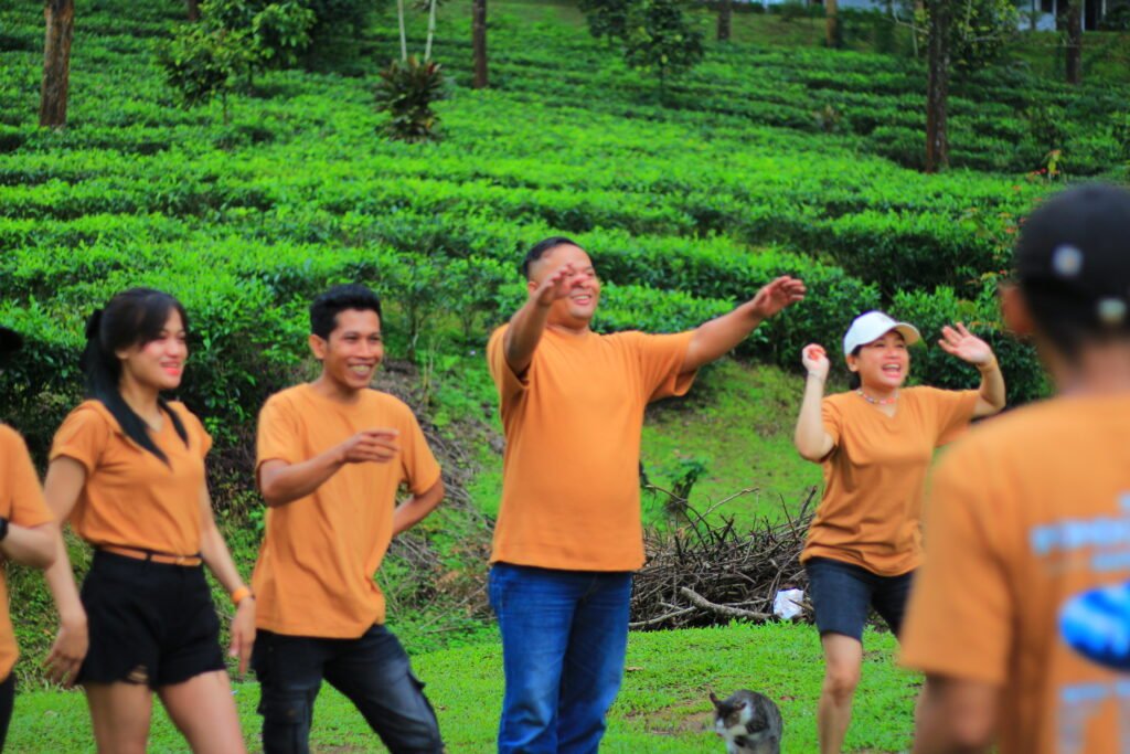 Gathering perusahaan di Rizen Premiere Hotel Puncak