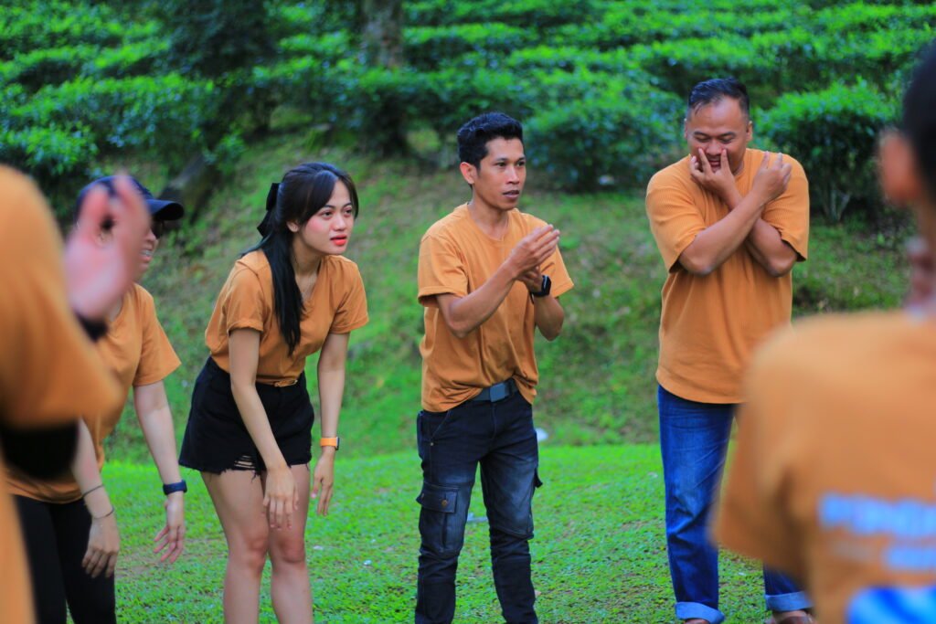 Outing Perusahaan di Grand Aston Puncak
