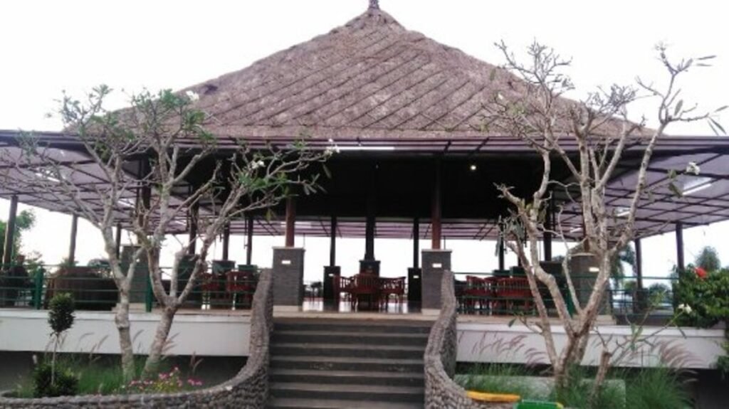 Resto Bambu Camp Hulu Cai