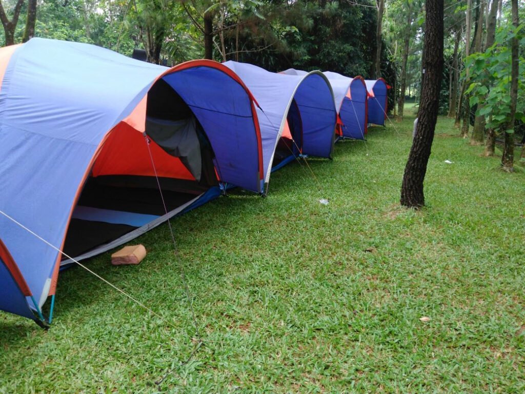 "Camping ground luas untuk gathering perusahaan di Talaga Cikeas"