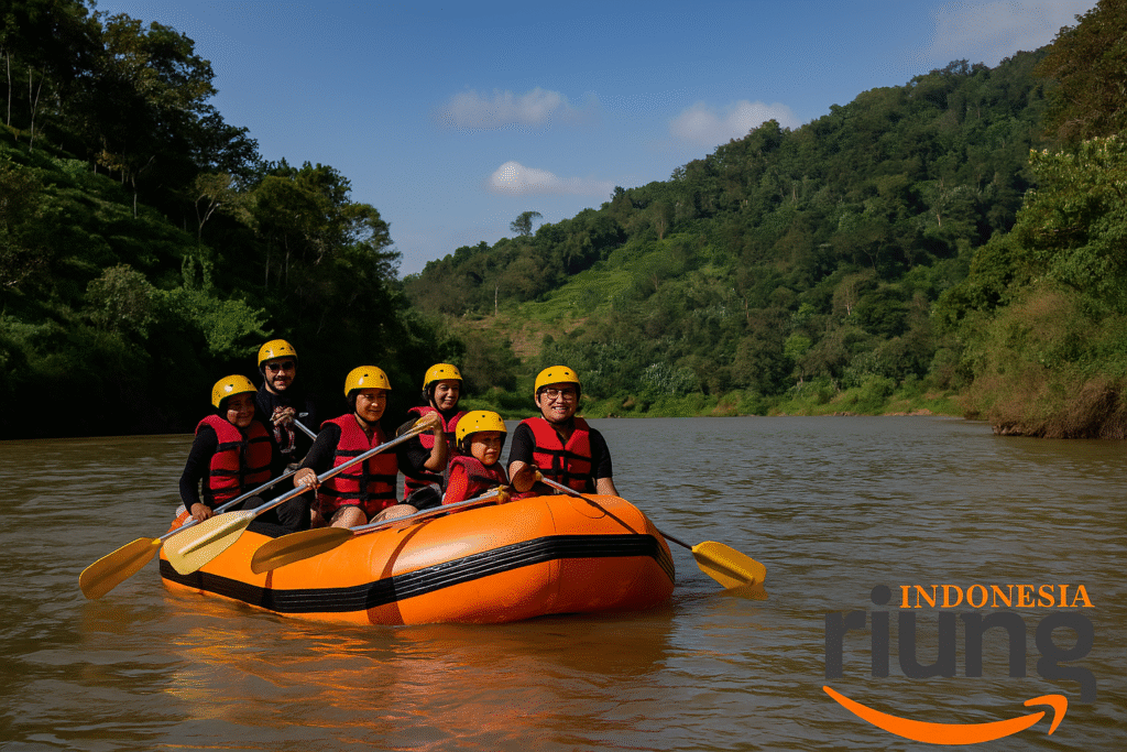 Peserta rafting mendayung di Sungai Cisadane dengan latar perbukitan hijau