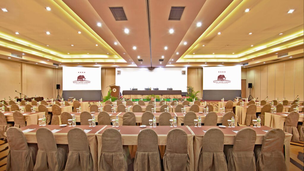 "Fasilitas MICE dan ballroom Royal Safari Garden untuk acara perusahaan"
