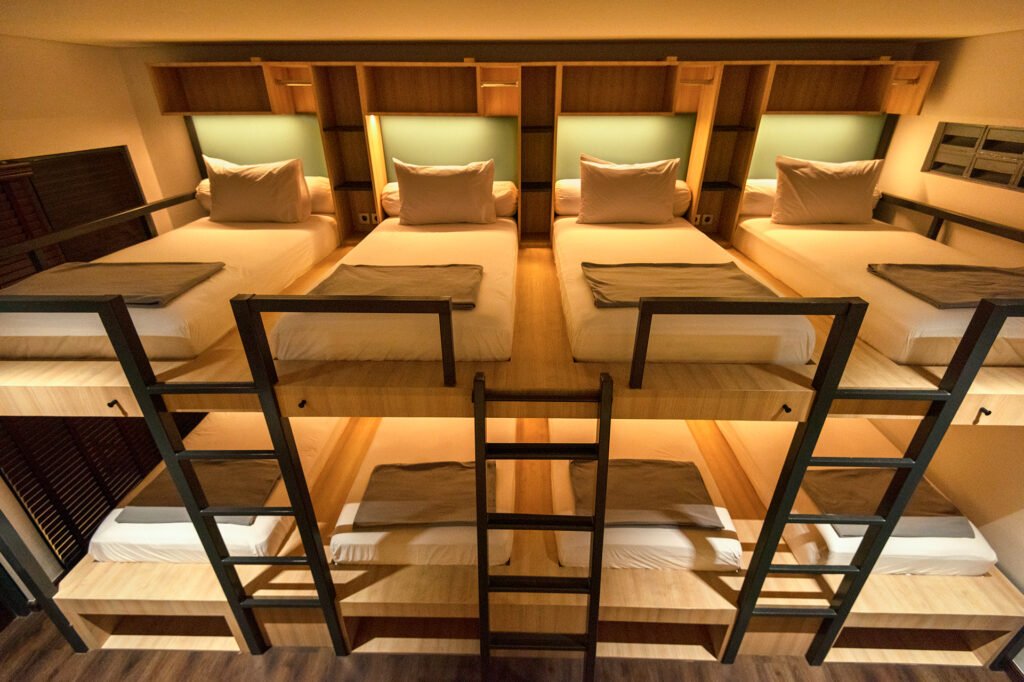 Akomodasi Kamar Tipe Dormitory atau Bunk Bed Teras Bhumi Puncak